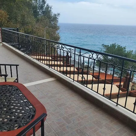 Koutsakis Apartment Kali Limenes