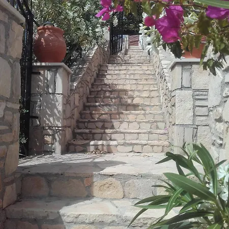 Koutsakis Kaloi Limenes